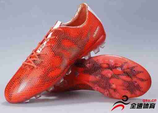 阿迪达斯推出的f50足球鞋