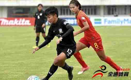中国女足虽然女足2 1战胜了泰国，但是月薪只有两千