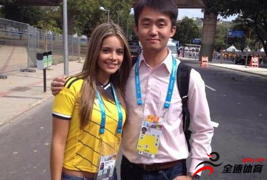 哥伦比亚美女记者成为世界杯一大亮点