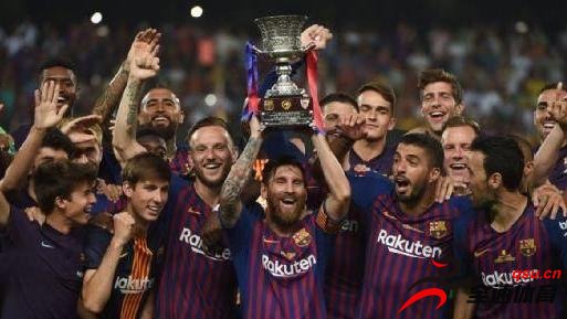 梅西在2015年的西班牙超级杯上拿下冠军