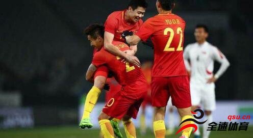 中国男足的拼劲不够，才会和朝鲜队打成1:1的成绩
