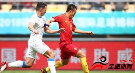 中国队在中国杯赛事中1:4战败捷克队