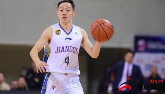 CBA公司官方宣布了对江苏男篮球员史鸿飞的处罚结果