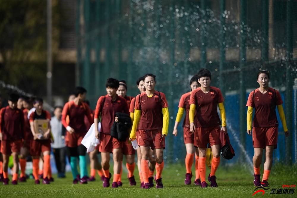 中国女足训练备战四国赛