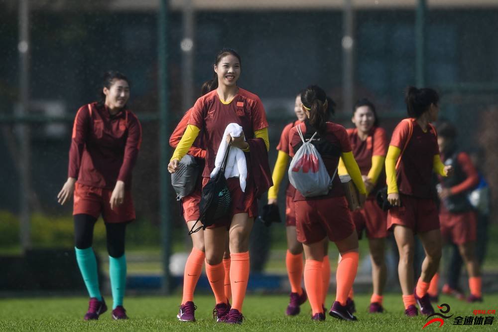 中国女足训练备战四国赛