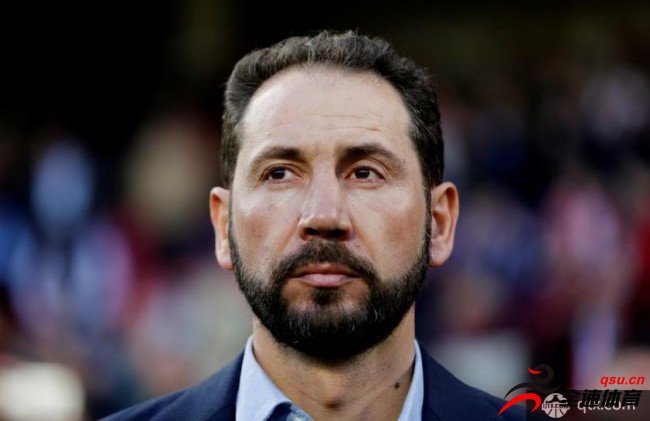 塞维利亚解雇了主教练马钦