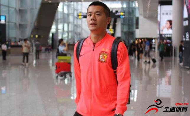 黄博文因伤退出中国男足的的集训名单
