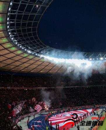 拜仁因球迷在德国杯决赛中燃放烟火遭到4.7万欧的处罚