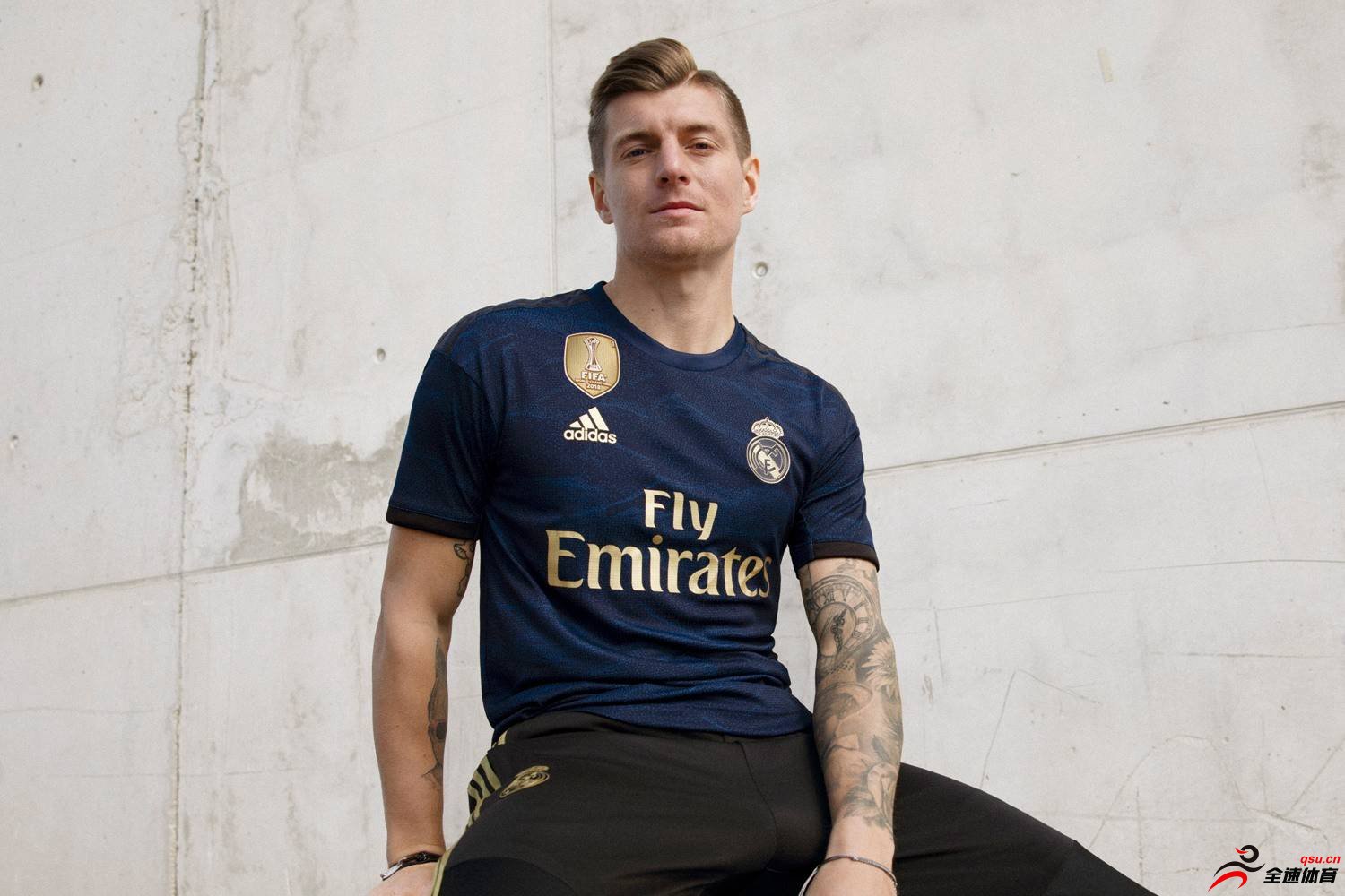 阿迪达斯发布了皇家马德里2019/20赛季的客场球衣