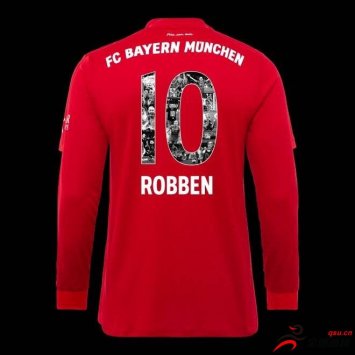 拜仁特地为即将离开的罗本和里贝里制作了特殊的球衣印号
