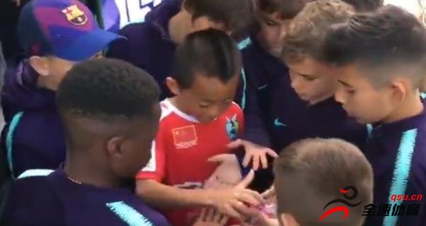 中国足球小将被拉玛西亚青训营邀请试训
