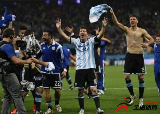阿根廷队点球大战淘汰荷兰队的内幕曝光