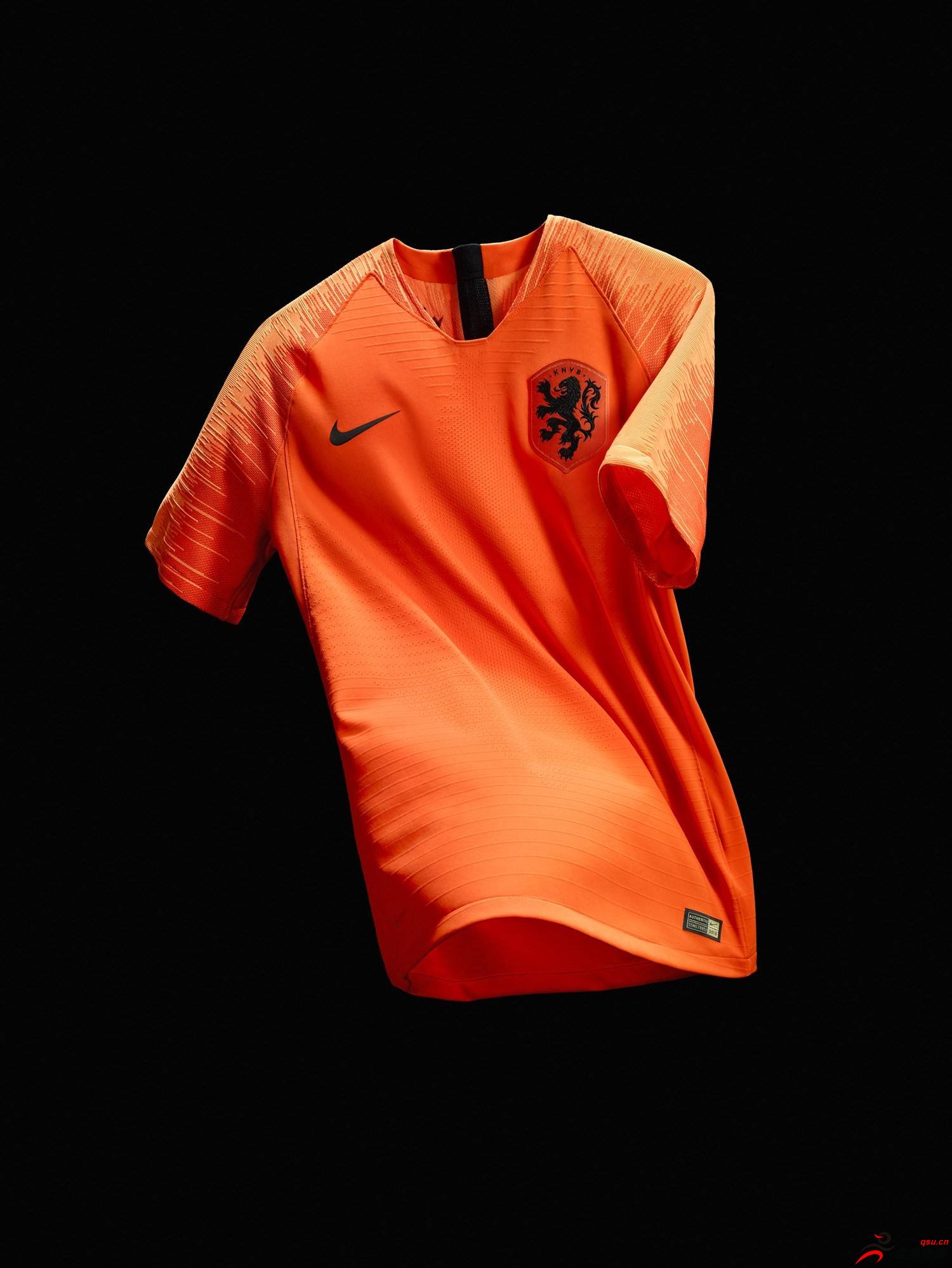 耐克与皇家荷兰足球协会携手发布荷兰国家队2018全新主客场球衣