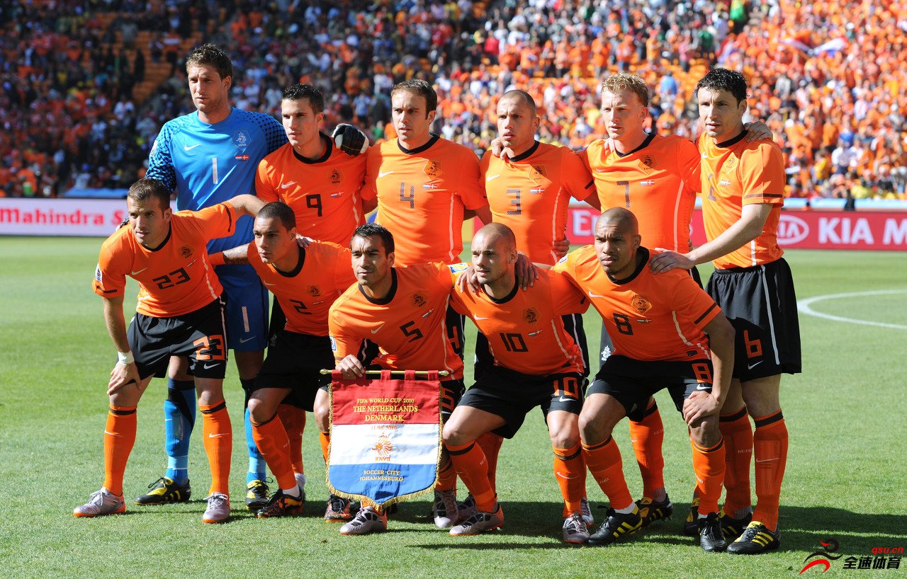 官方：荷兰2010世界杯亚军成员范德维尔宣布退役