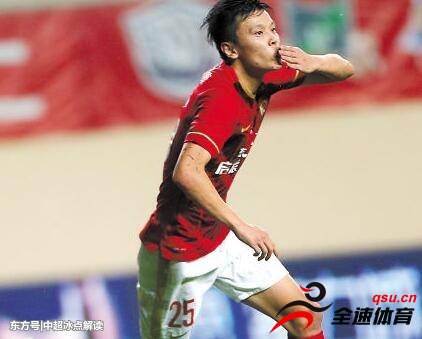 广州恒大球员邹正在断腿复出后的精彩表现让球迷都很欣慰