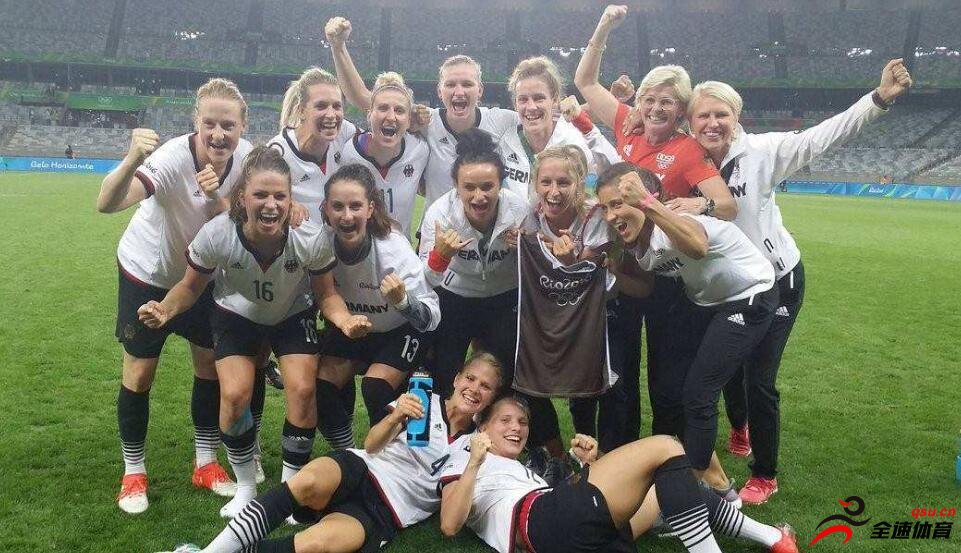 德国女足主帅福斯-特克伦堡备战本月底的欧锦赛资格赛