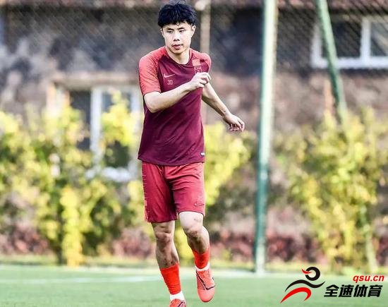蒿俊闵是中国男足队长的不二人选