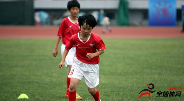 中国梅西李明才12岁，球迷表示潜力非常大可以超过梅西