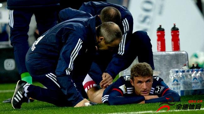 拜仁官方网站宣布，穆勒将由于腿部受伤休战3周的时间