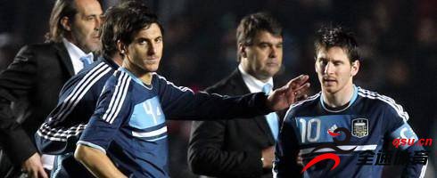 布尔迪索为阿根廷国家队效力期间，曾在更衣室中跟梅西打过架