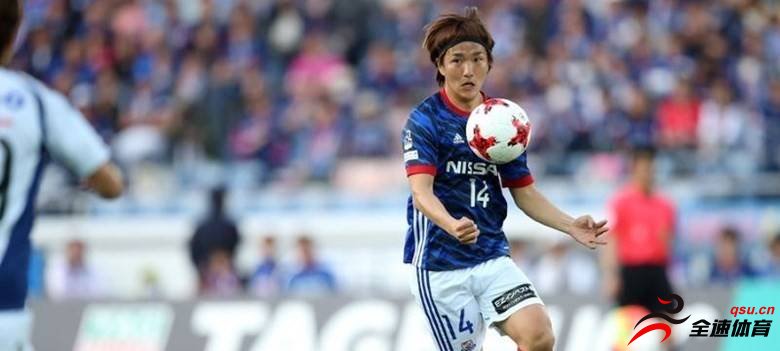 洛克伦官方宣布，球队签下了横滨水手队长天野纯