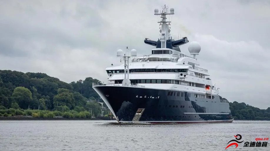 保罗-艾伦的一艘豪华游艇以3.25亿美元的价格挂牌出售