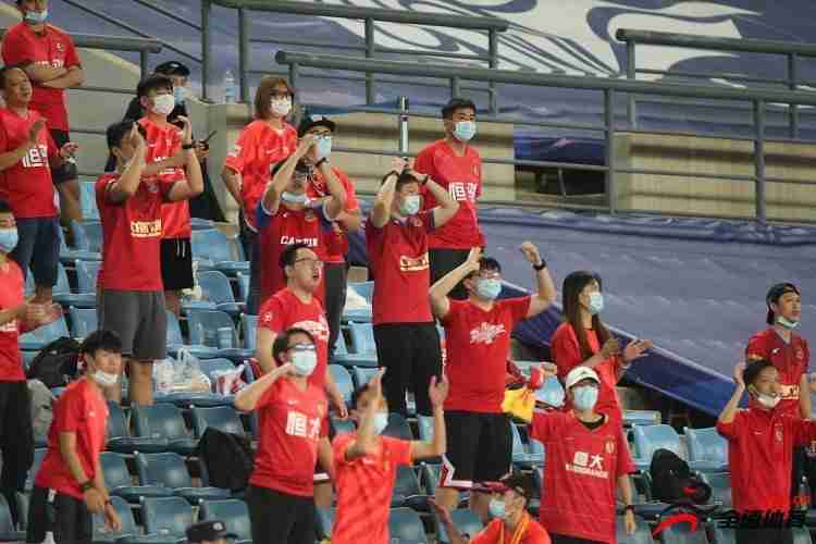 粤媒：至少有750名广州球迷到现场为恒大队助阵
