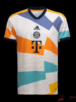 纪念慕尼黑奥林匹克球场落成50周年，拜仁推出特别款球衣